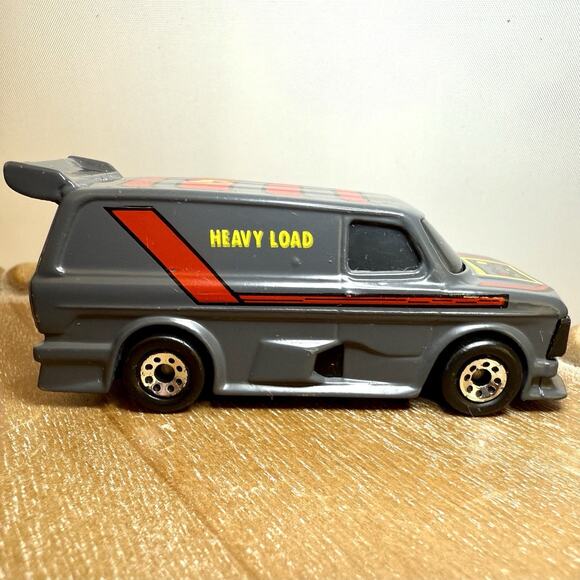 Vintage Matchbox Die Cast Vehicles Lot - Lesney Superfast Trucks, Vans and SUVs - Picture 15 of 16